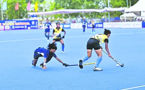 హోరాహోరీగా హాకీ పోటీలు 