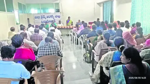 అల్బెండజోల్‌ మాత్రలు వేయించాలి 