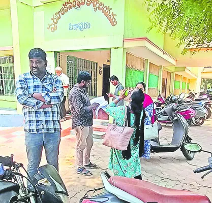 ఉద్యోగాల్లో రెండు నెలలుగా!