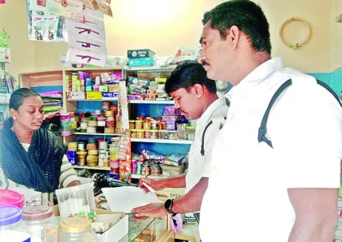 బంగారు గొలుసు అపహరణ