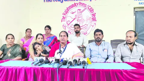 ఆడపిల్ల పుట్టిందని కాపురానికి రావద్దంటూ వేధింపులు 