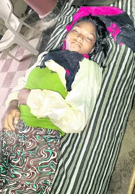 పాము కాటుకు యువతి మృతి

