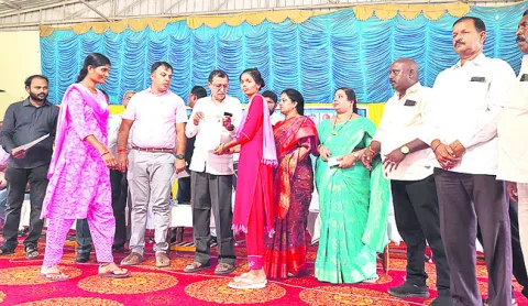 అర్హులకు రేషన్‌కార్డులు