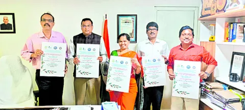 సమాచార హక్కు పోటీల పోస్టర్‌ ఆవిష్కరణ