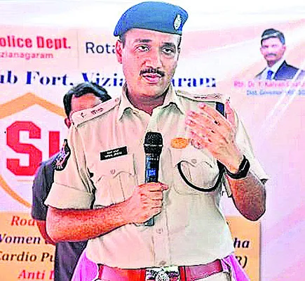 పల్లెనిద్రతో ప్రజలకు భరోసా