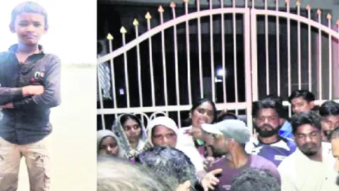గడియారం కోసం విద్యార్థుల గొడవ 