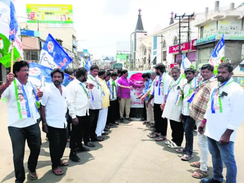 కూటమి పాలనలో రక్షణ కరువు 
