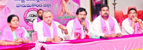 గురుదక్షిణ కోసమే నీటి పంపింగ్‌ చేయని సీఎం
