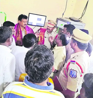 సీసీ కెమెరాలతో నిఘా పటిష్టం 
