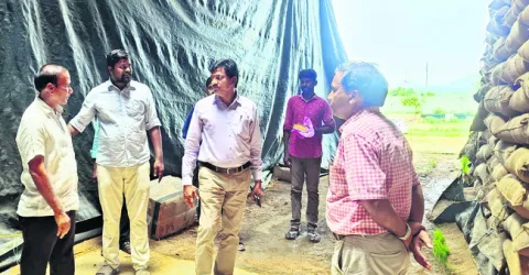 పౌర సేవలకు అధిక ప్రాధాన్యం 
