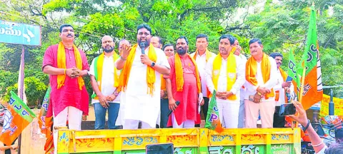 హామీల అమలుకు పోరాటం