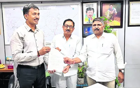 ఒప్పందాల అమలుకు ఉత్తర్వులు ఇవ్వాలి