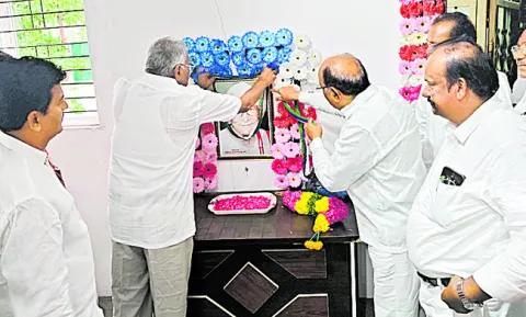 చేనేత రంగాన్ని విస్మరించిన కూటమి ప్రభుత్వం 