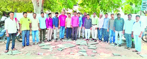 కోర్టు తీర్పుపై ఉపాధ్యాయ నేతల హర్షం 