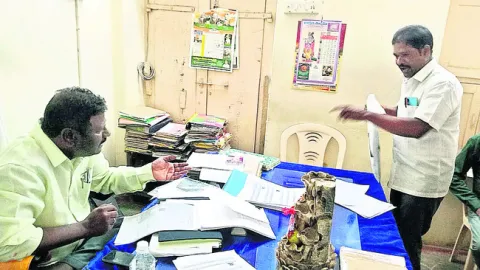 తప్పుడు రిజిస్ట్రేషన్‌ కలకలం