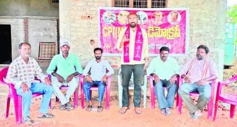 బీసీ రిజర్వేషన్ల బిల్లు ఆమోదించాలి