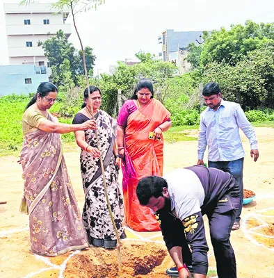 పట్టణాలను హరిత  వనాలుగా మార్చాలి