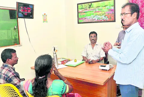 ప్రైవేటు విద్యపై పర్యవేక్షణ లోపం 