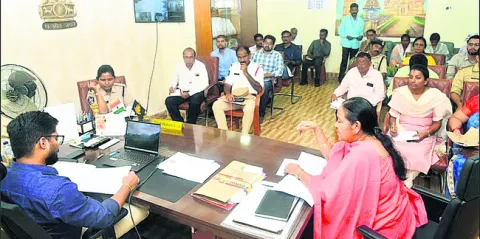 ప్రమాదాల నివారణకు పటిష్ట చర్యలు తీసుకోవాలి