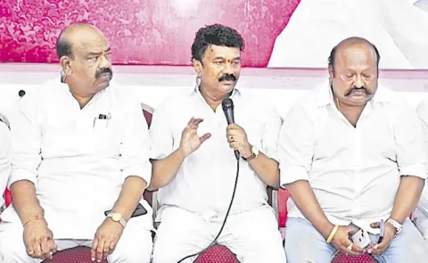 BRS to hold massive BC rally in Karimnagar on August 14
