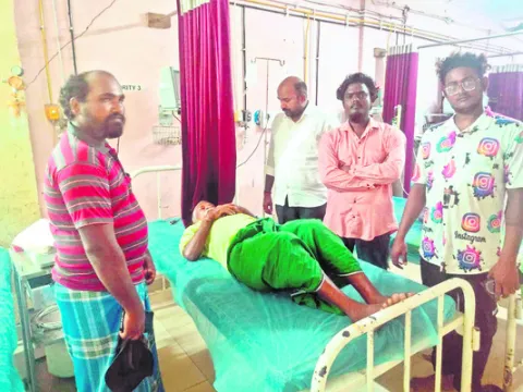 వైఎస్సార్‌సీపీ సానుభూతిపరులపై దాడి 