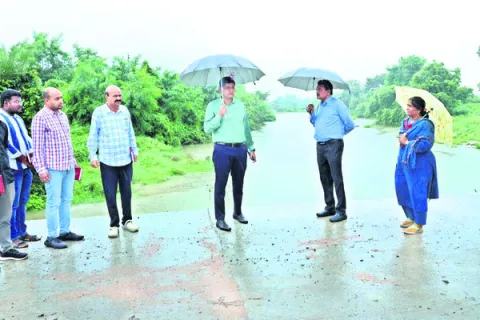 ప్రజలు అప్రమత్తంగా ఉండాలి