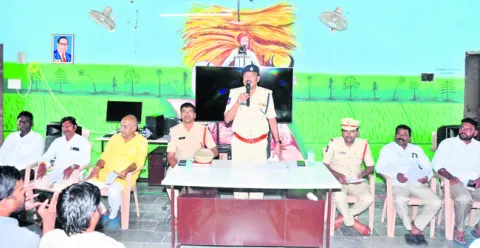పండుగలు ప్రశాంతంగా జరుపుకోవాలి 