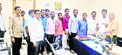 డీఈవోకు వినతి 
