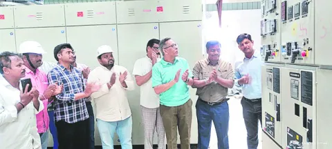 ఆయిల్‌పామ్‌ యంత్రాల ట్రయల్‌ రన్‌ 
