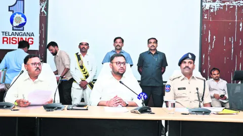 స్వాతంత్య్ర వేడుకలు ఘనంగా నిర్వహించాలి