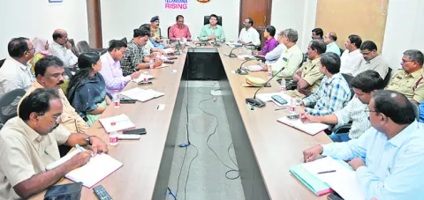 వేడుకలు ఘనంగా నిర్వహిద్దాం 