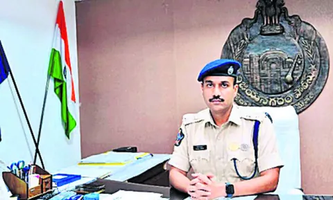 వంగర తహసీల్దార్‌ సస్పెన్షన్‌