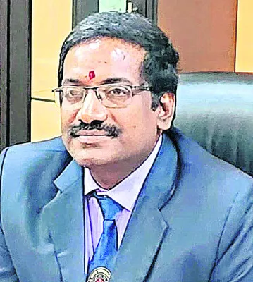 ఓరియంటేషన్‌ తరగతులు నిర్వహిస్తున్నాం.. 
