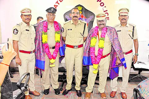 పోలీస్‌గా ఉద్యోగంలో చేరడం అదృష్టం 