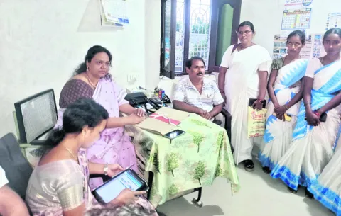 రూ.లక్షల్లో సంపాదన 
