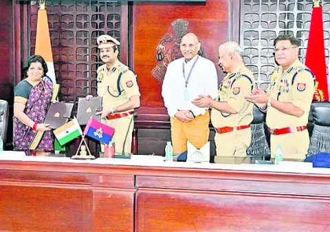 సెంచూరియన్‌ యూనివర్సిటీతో  ఉత్తరప్రదేశ్‌ ప్రభుత్వం ఒప్ప