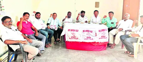 పోరాట ఫలితమే సీసీఐపై కదలిక 