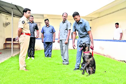 పోలీసు శాఖకు కొత్త అతిథి ‘రియో’ 