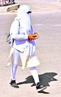 వానాకాలంలో ఎండలు..!