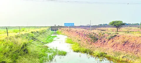 గండ్లు పూడ్చరేం?
