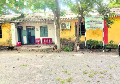 నీటి పారుదల శాఖలో టెం‘డర్‌’