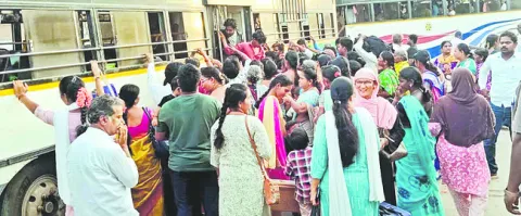 ప్రయాణికులకు ‘అనంత’ అగచాట్లు