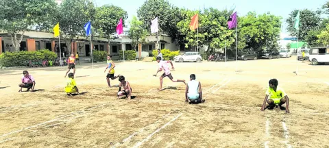 ‘ఆట’ంకాలు తొలగేదెన్నడో