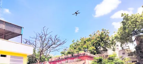 పత్తికొండలో అడుగడుగునా అడ్డంకులు 
