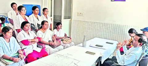 రోగులపై దురుసుగా ప్రవర్తిస్తే చర్యలు 