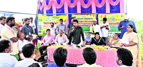 నానో యూరియా వినియోగాన్ని ప్రోత్సహించాలి 