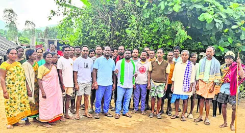 కాఫీ రైతులను ఆదుకోండి 