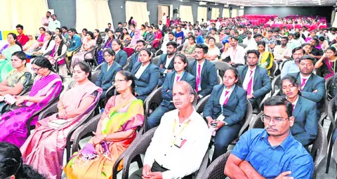 ఆత్మహత్యల నియంత్రణపై అవగాహన సదస్సు