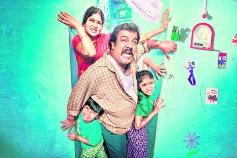 మిడిల్‌ క్లాస్‌ హీరోల కథతో.. 