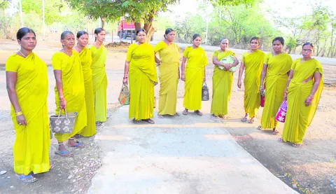 సింగరేణిలో మహిళాగార్డులు
